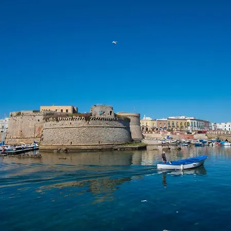 Coral - 30 Passi Dalla Della Purità * Gallipoli